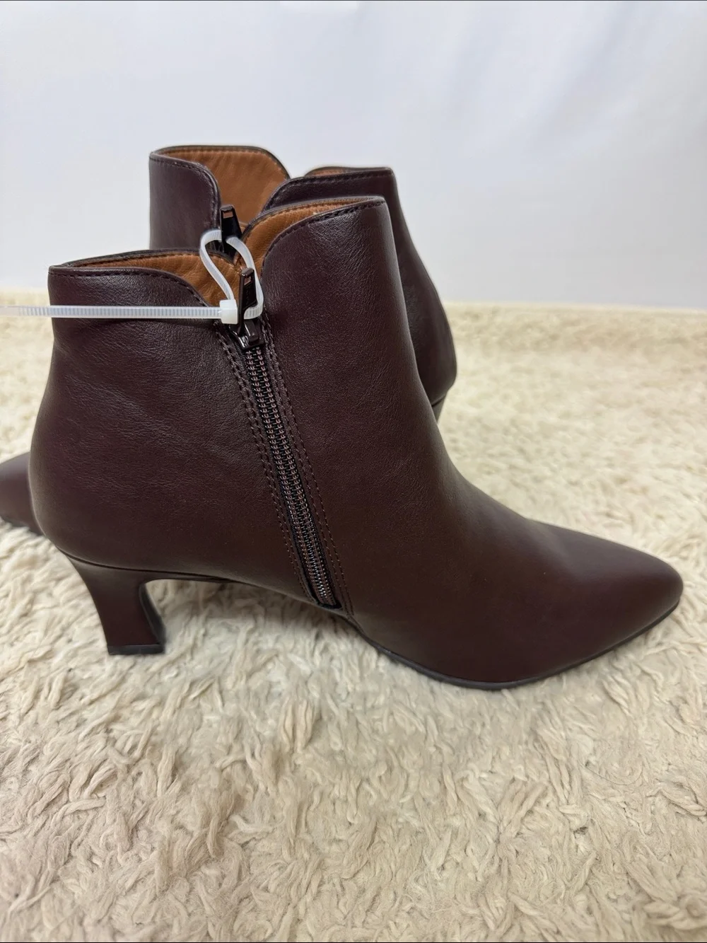 Eurosoft‎ Violet Bootie Size 9 Dark Brown New